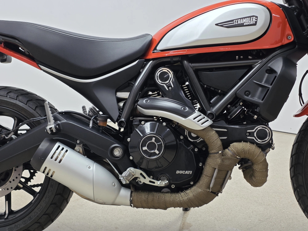 Ducati Scrambler Icon 800 de ocasión - foto 16