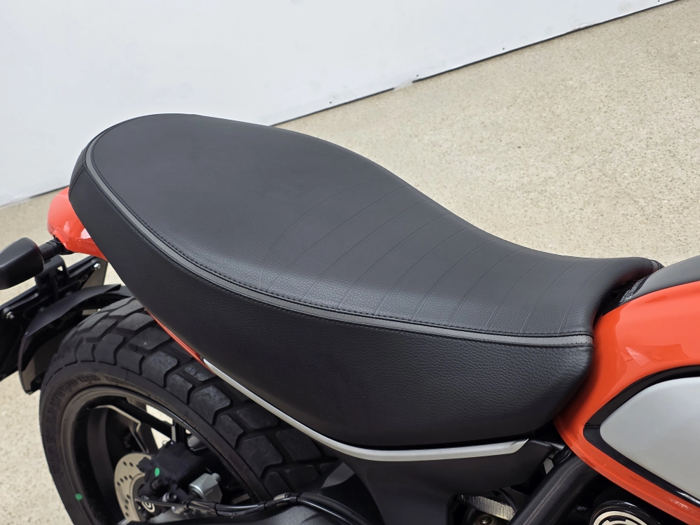 Ducati Scrambler Icon 800 de ocasión - foto 14