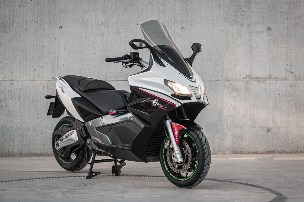 Aprilia SRV 850 ABS-ATC Akrapovic de ocasión - foto 2