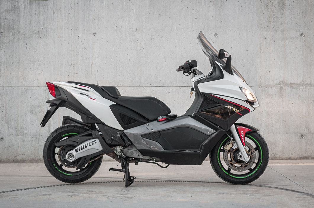 Aprilia SRV 850 ABS-ATC Akrapovic de ocasión - foto 3