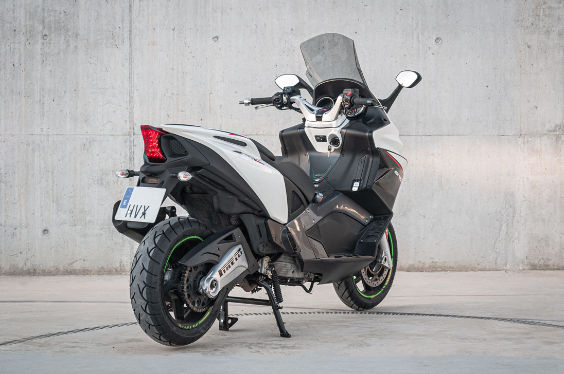 Aprilia SRV 850 ABS-ATC Akrapovic de ocasión - foto 4