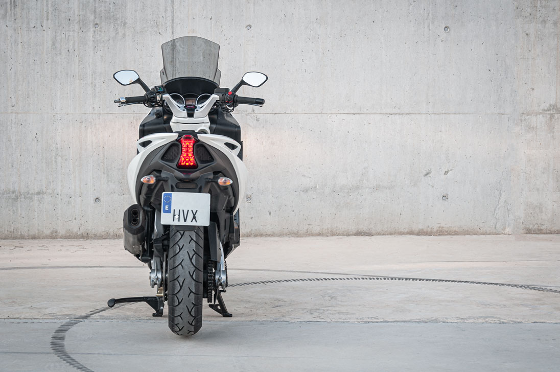 Aprilia SRV 850 ABS-ATC Akrapovic de ocasión - foto 5