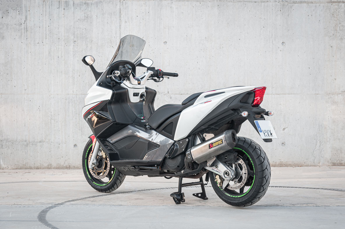 Aprilia SRV 850 ABS-ATC Akrapovic de ocasión - foto 7