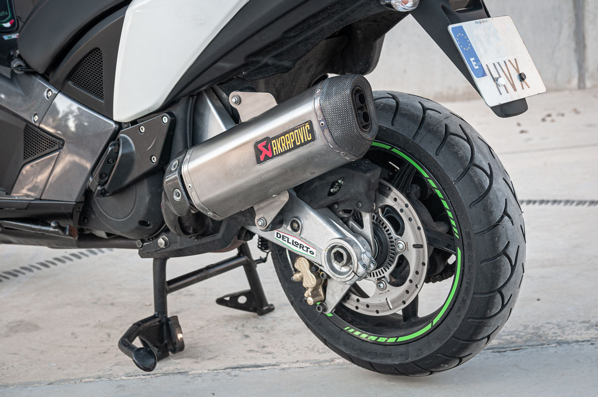 Aprilia SRV 850 ABS-ATC Akrapovic de ocasión - foto 8
