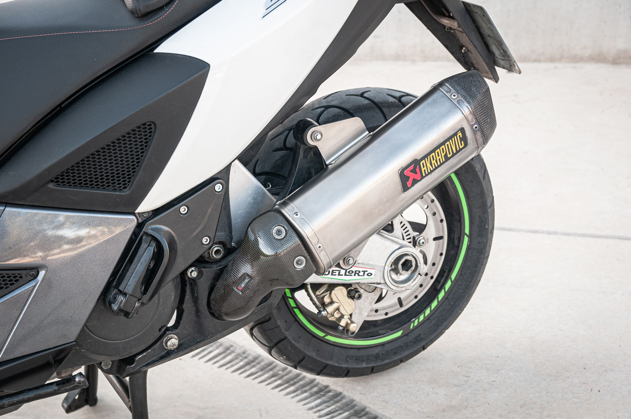 Aprilia SRV 850 ABS-ATC Akrapovic de ocasión - foto 12